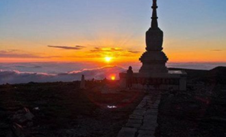 诚心朝拜佛教圣地五台山，徒步游览大五台纪实